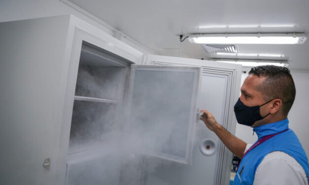 Colombia’s COVID vaccination drive kicks off with controversies