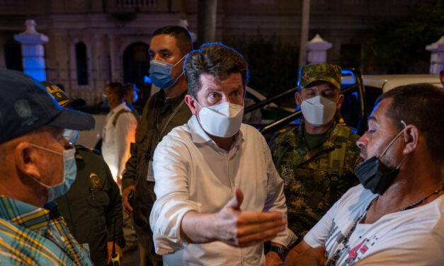 Colombia’s Congress supports defense minister over mass killings