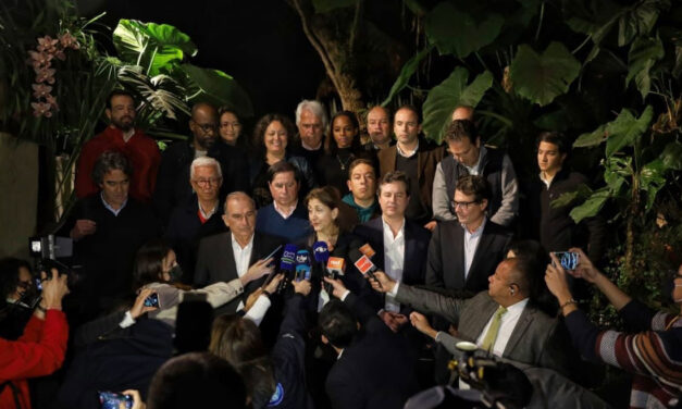 Moderates team up ahead of Colombia’s 2022 elections