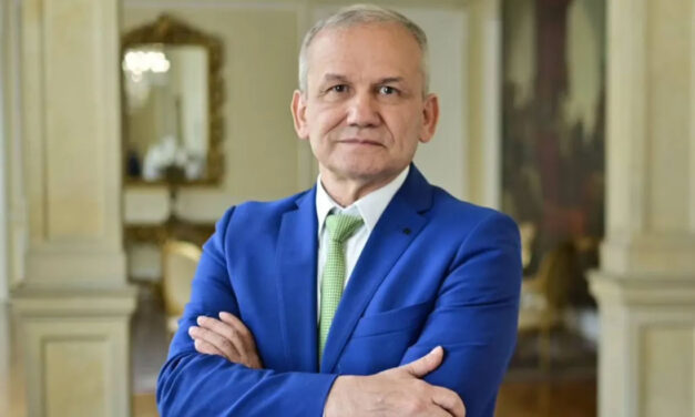 Nicaragua grants asylum to Colombia’s fugitive former spy chief