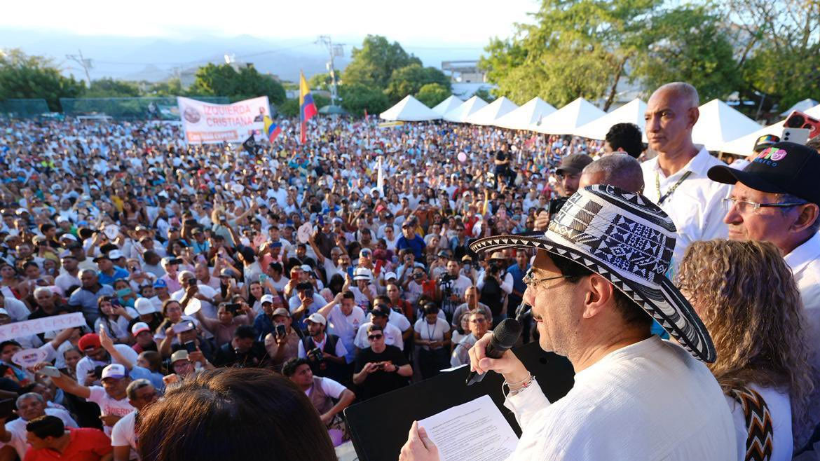 The presidential hopefuls seeking support from Colombia’s broad leftist front