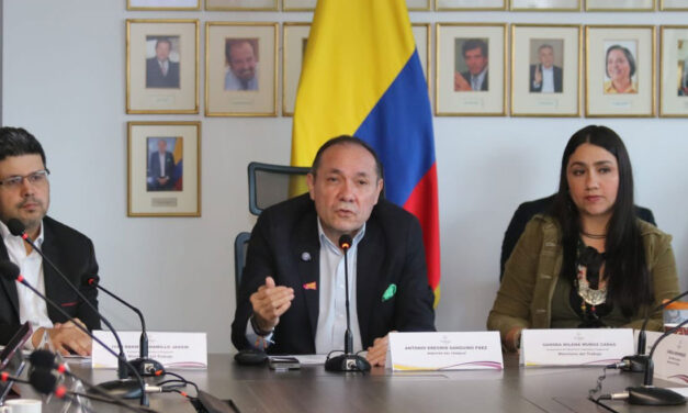 New decree on Colombia’s minimum wage to maintain 23.7% hike: labor minister