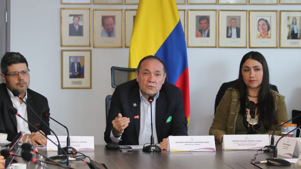 New decree on Colombia’s minimum wage to maintain 23.7% hike: labor minister