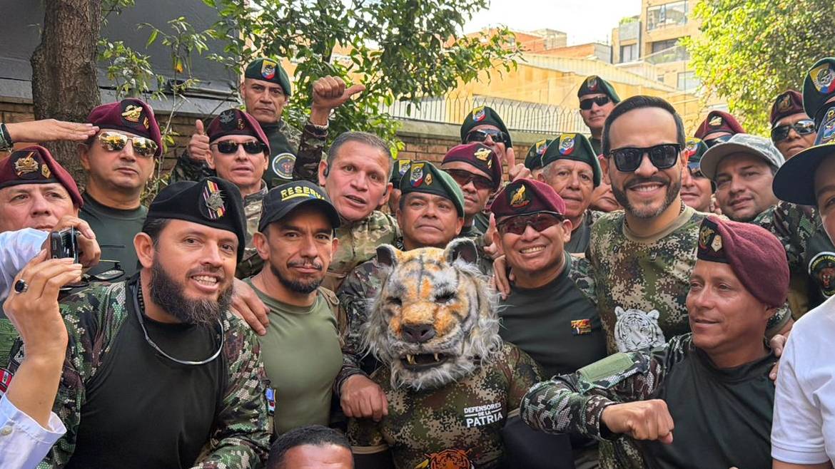 As De la Espriella takes office, his US-backed security policy for Colombia is raising questions