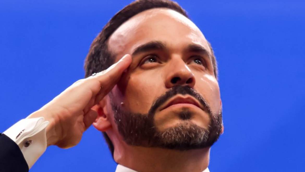 How De la Espriella’s first week became a natural disaster