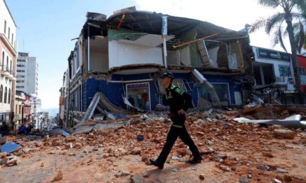 M7.4 earthquake hits western Colombia: at least 70 killed, dozens of buildings collapsed