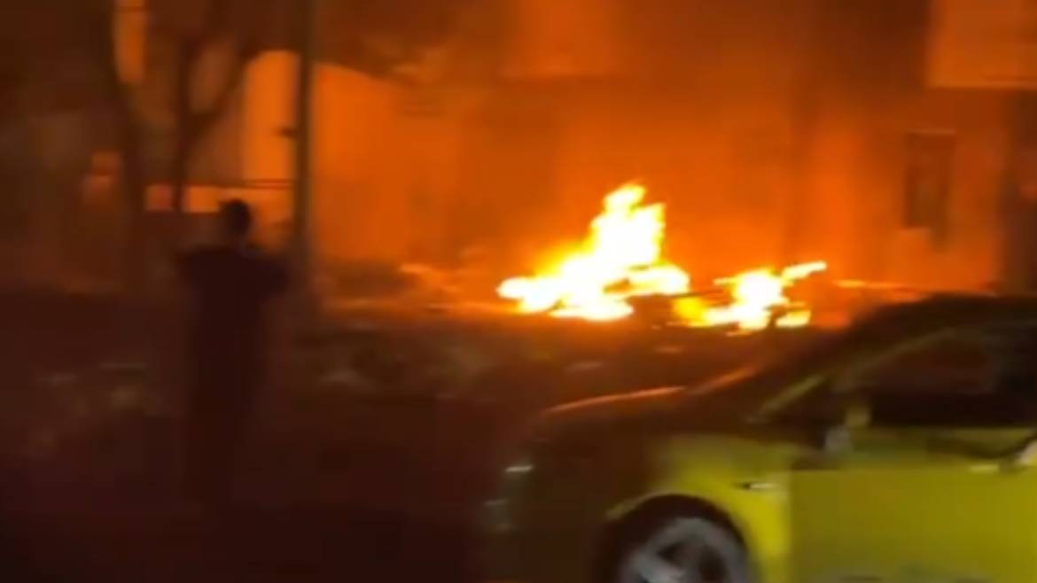 1 killed, 15 injured in northeast Colombia car bomb attack on police station