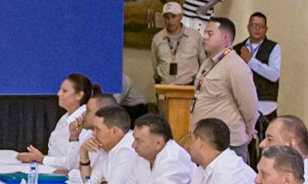 Mayor from Colombia’s north claims De la Espriella’s armed men intimidated him