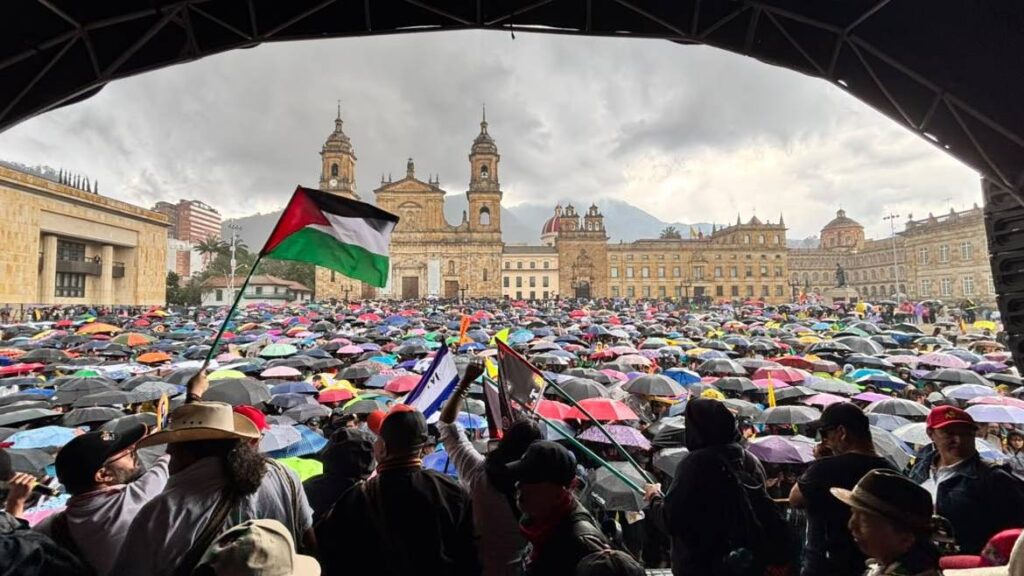 Contrary Opposition Colombia's opposition takes to the street to protest De la Espriella ...