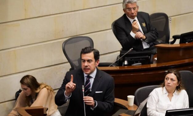 De la Espriella sacks interior minister after Congress bungles Colombia’s 2027 budget